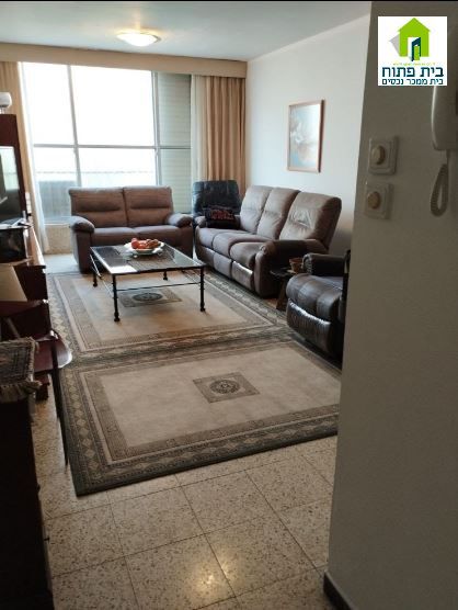 A 4-room apartment in Nachalat Yitzhak